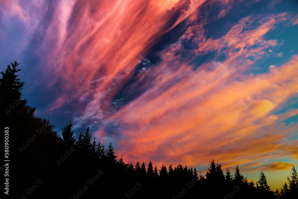 Fototapeta premium Beautiful sunset on Blue Ridge Parkway in Virginia