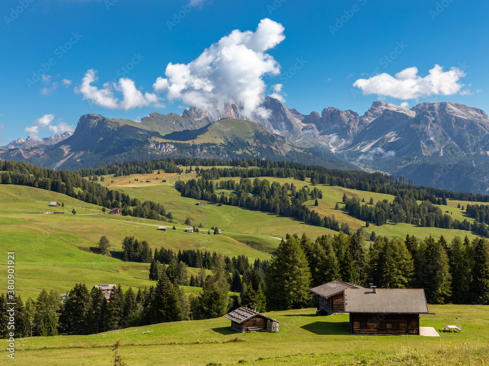 Blick über die Seiser Alm, Alpe di Siusi, Südtirol
