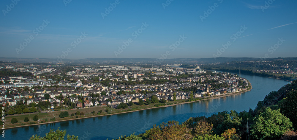 Rheinblick in Richtung Niederwerth, Koblenz