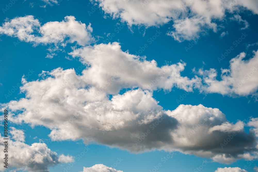Naklejka premium Blue sky background with a tiny clouds
