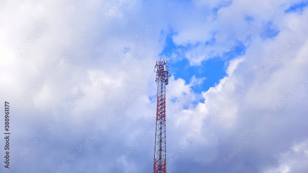 Obraz premium A telephone pole on a sky background