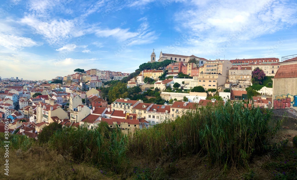 Aussicht auf die Dächer von Lissabon