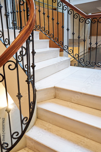 Escalera 8