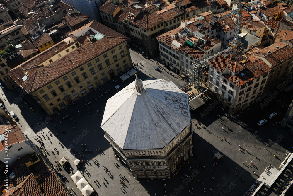 Fototapeta premium Aerial view of the octagonal Baptistery of the Duomo in Florence Italy