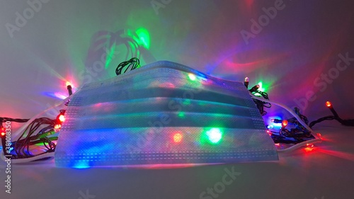 Face mask with Holliday lights