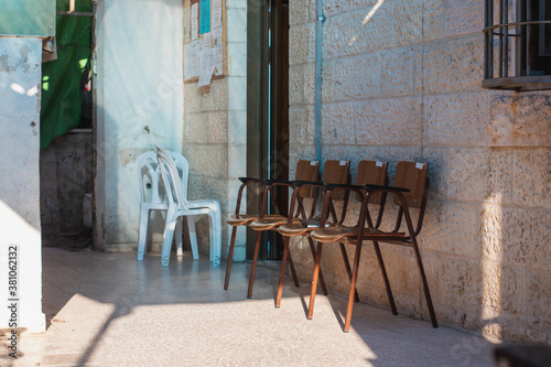 jerusalem, israel. 27-09-2020. The courtyards of the synagogues are being prepared for prayers outside the synagogue, due to the new regulations to prevent infection with the corona virus photo