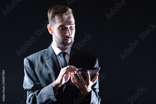 Portrait of a businessman w...
