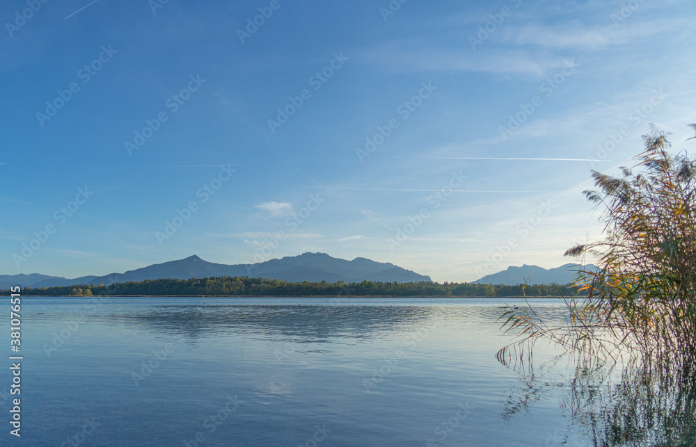 Fototapeta premium lake and mountains