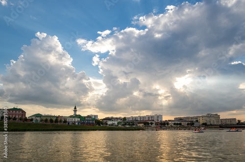 Lake Nizhny Kaban in Kazan © gumbao