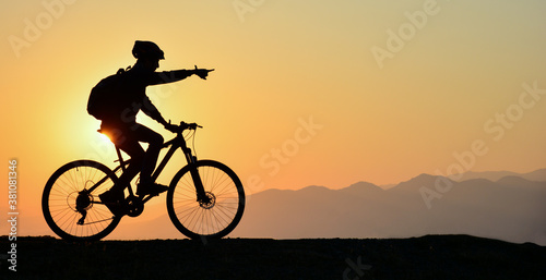 guiding cyclist