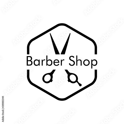 Logotipo con texto Barber Shop con tijeras de peluquero en hexágono lineal en color negro