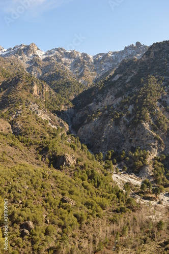 Hiking in the stunning valleys of the Sierra Nevada mountain range in Southern Spain © ChrisOvergaard