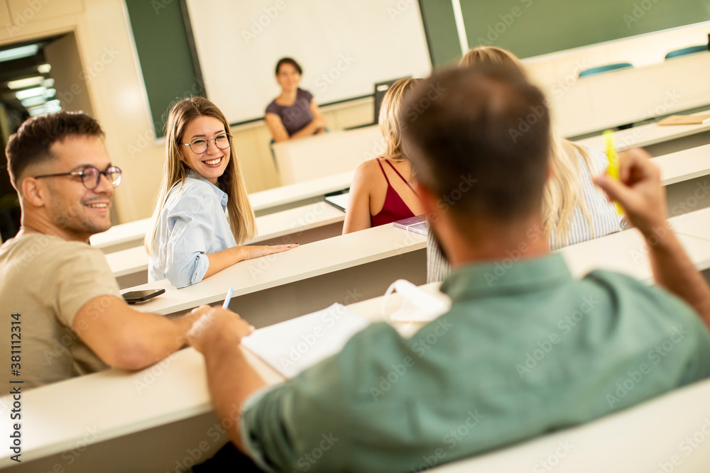 University srudents in the classroom