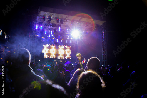 Wallpaper Mural Crowd in front of stage at night street concert Torontodigital.ca