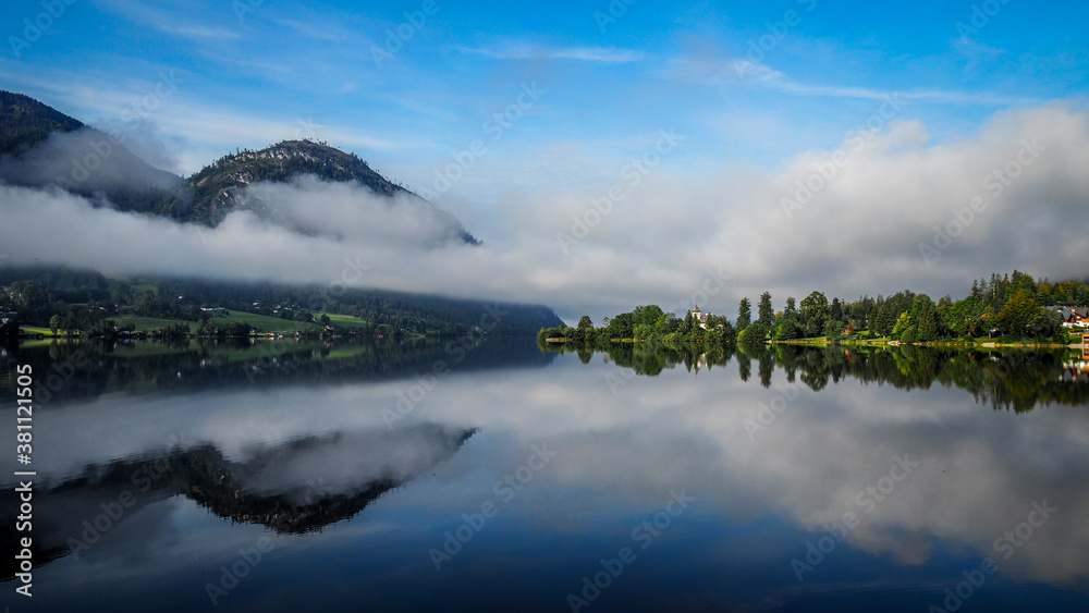 Obraz premium Salzkammergut is an Austrian region of lakes and Alpine ranges near Salzburg.