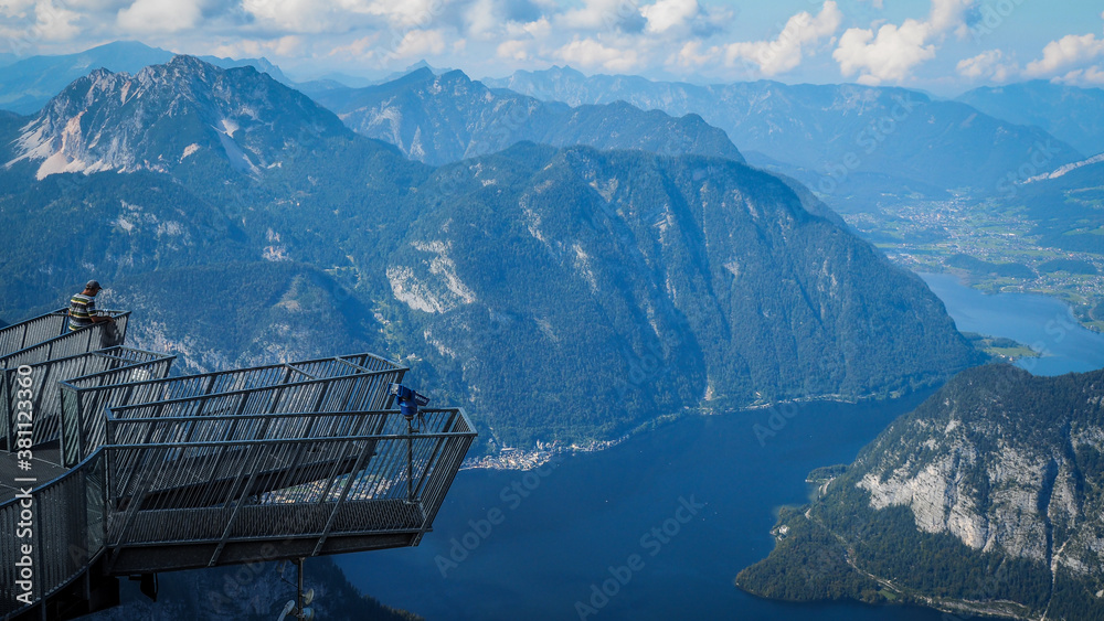 Obraz premium Salzkammergut is an Austrian region of lakes and Alpine ranges near Salzburg.