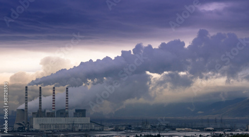 Power plant in the region of Ptolemaida, the "energetic heart" of Greece.