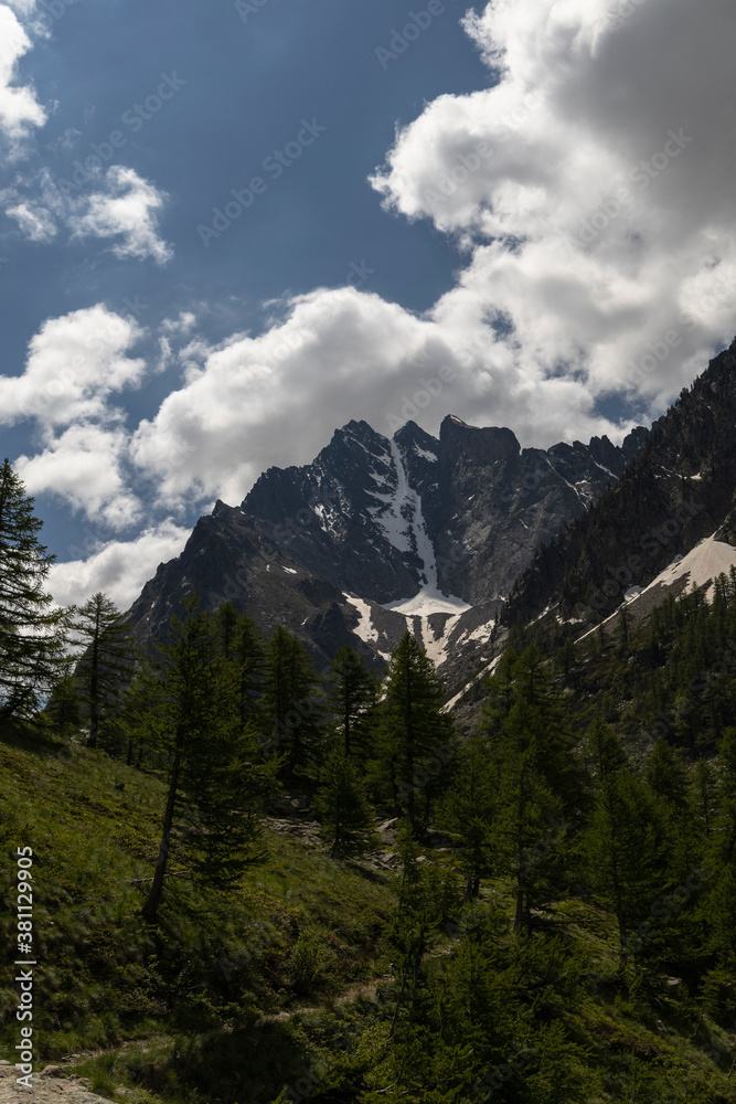 Monte Argentera and the Lourousa gully