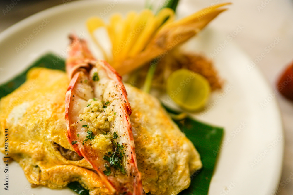 food decorate on topping of Thai luxury set for PADTHAI food decorate on topping of Thai luxury set for PADTHAI