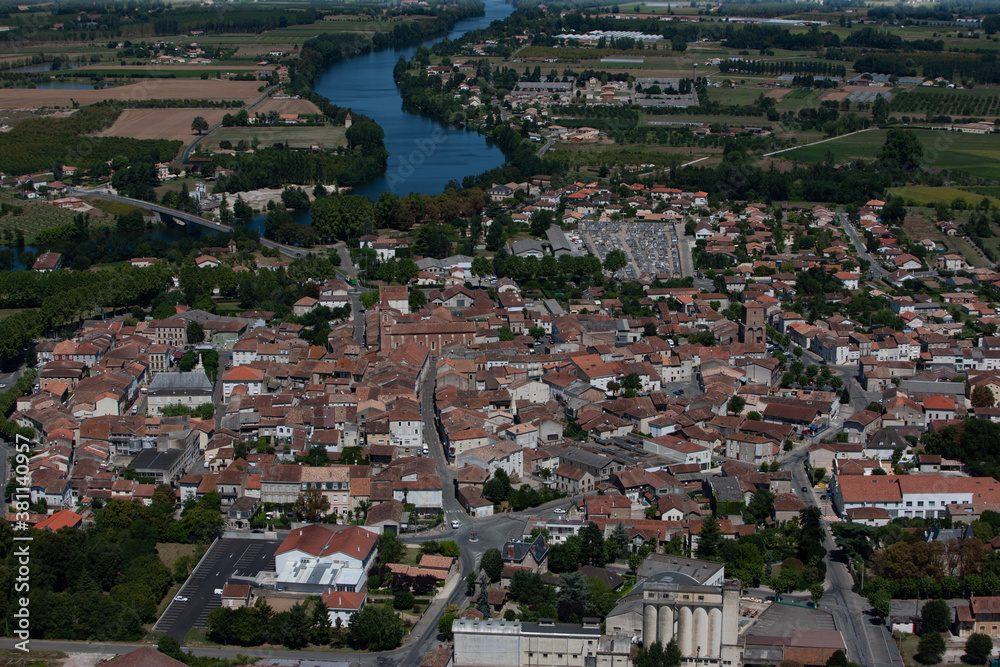 Obraz premium Sainte-Livrade-sur-Lot