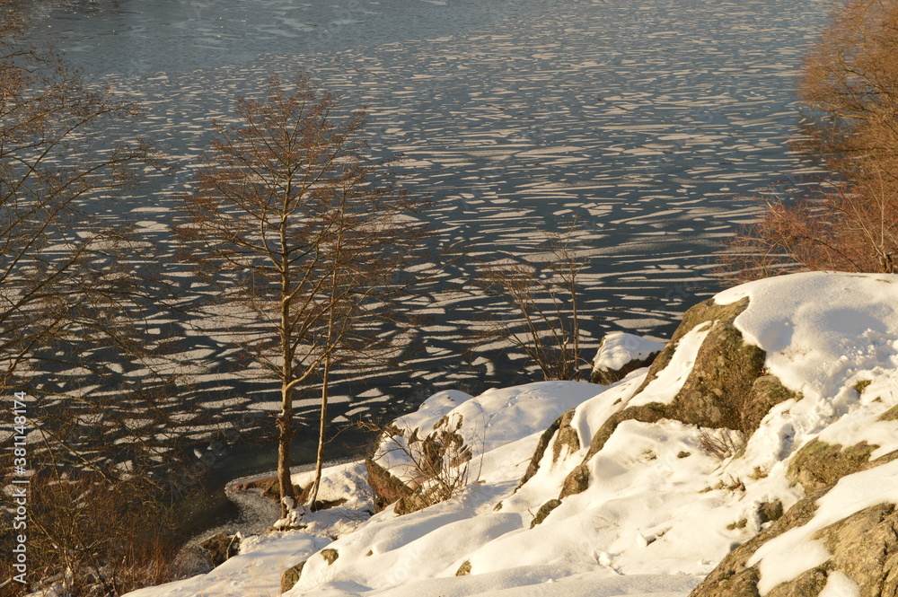 Φωτογραφία Winter wonderland and snowy landscape in Sundbyberg, (Stockholm), Sweden