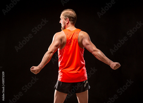 Foto Runner stretches / Läufer dehnt sich II