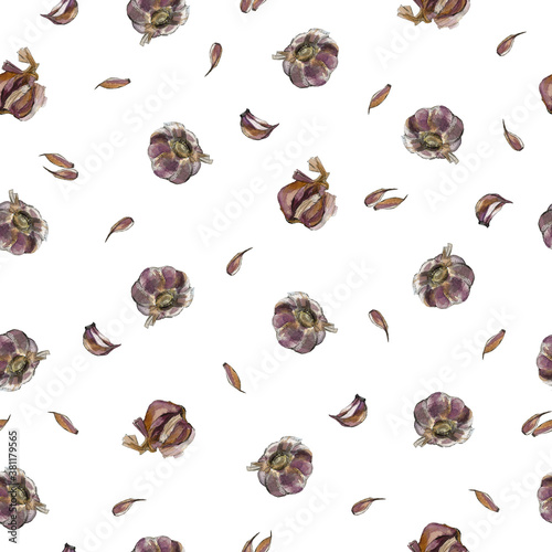 Seamless pattern of garlic cloves and bulbs on white background. Watercolour illustration. For cookbook, recipe, menu, wallpaper, textile, wrapping paper and packaging design. © Vivo e verde