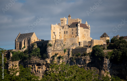 FRA - THE DORDOGNE VALLEY - BEYNAC CASTEL