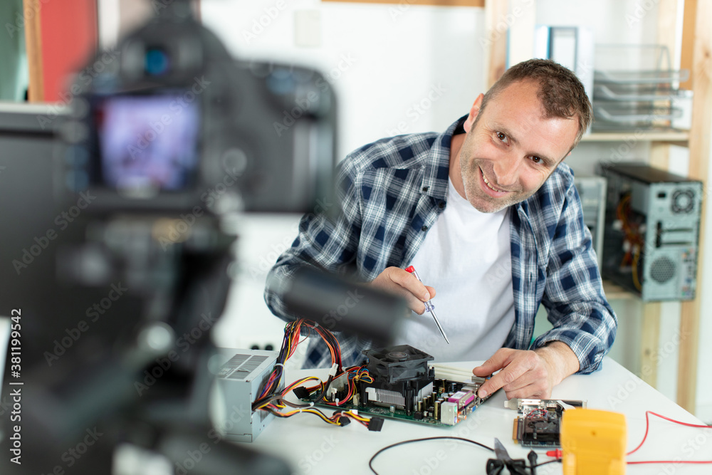 computer engineer recording a tutorial