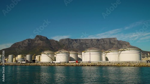 Oil. Oil reserves. Tanks Refinery. Bunkering. Power engineering. Cape Town. South Africa.