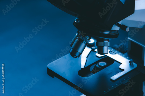 Laboratory equipment optica...