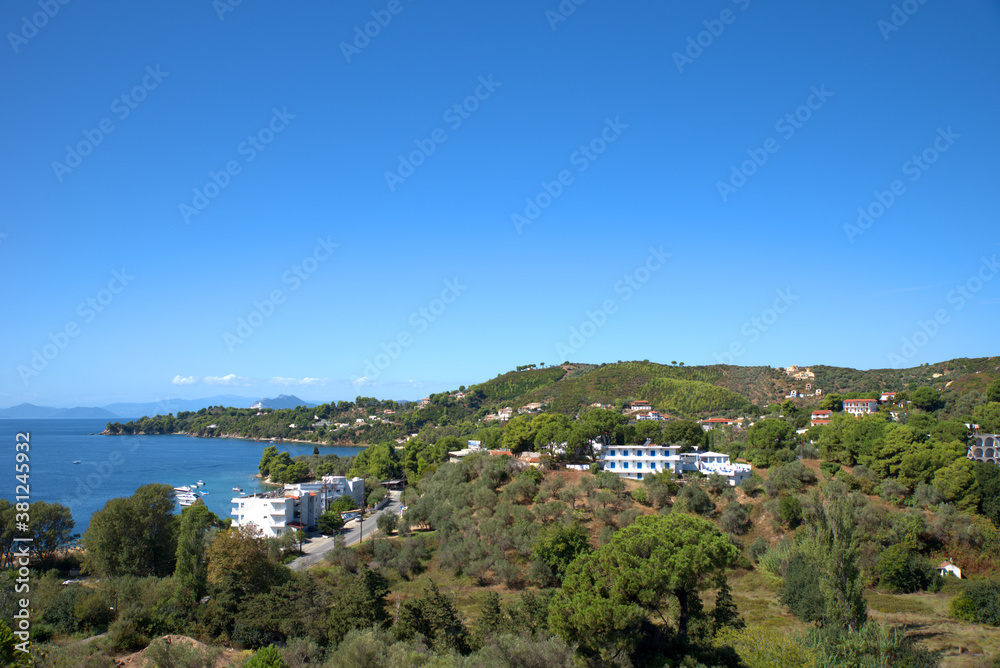 Obraz premium beautiful and idyllic landscape in the area of ​​Kolios on the island of Skiathos