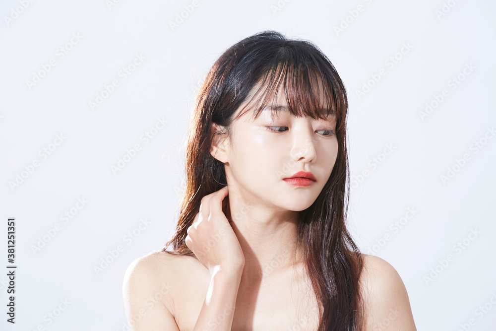 Fototapeta premium 美しい女性のビューティーポートレート