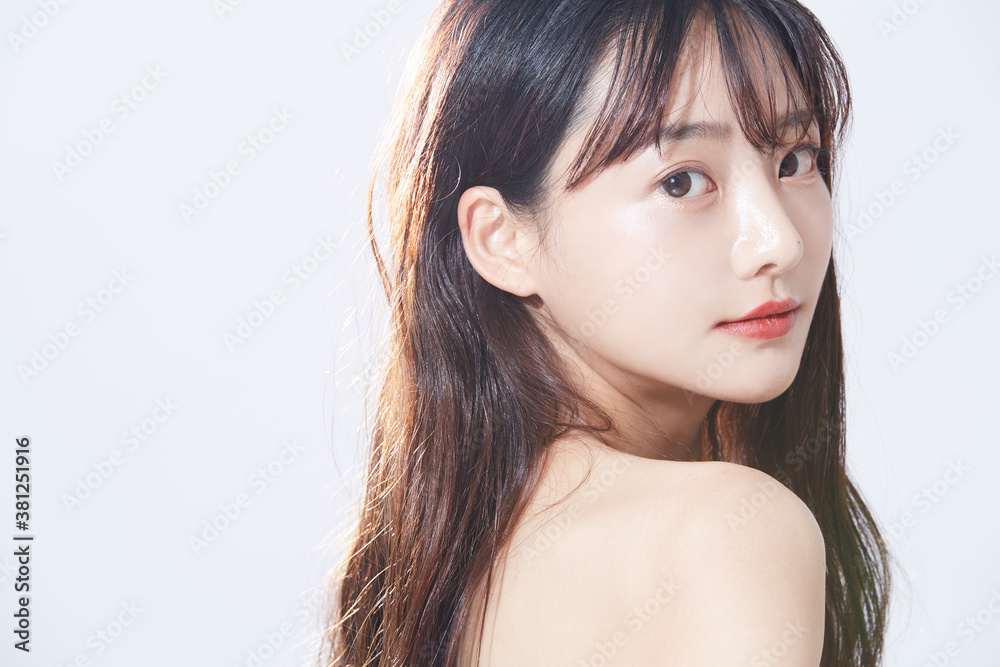 美しい女性のビューティーポートレート