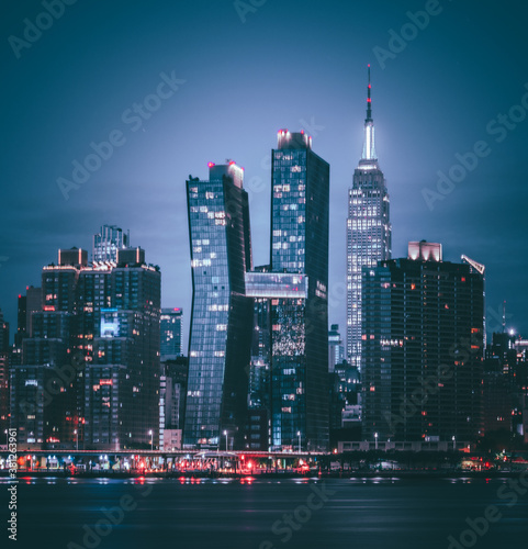 city skyline at night New York beautiful buildings 