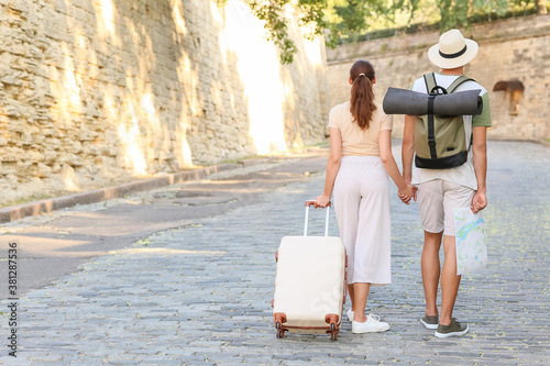 Couple of tourists on city ...