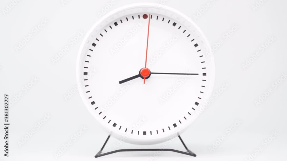 Minimal clock no number isolated on white background Showtime 08.00 Time lapse 60 minutes. Minimal clock no number isolated on white background Showtime 08.00 Time lapse 60 minutes.