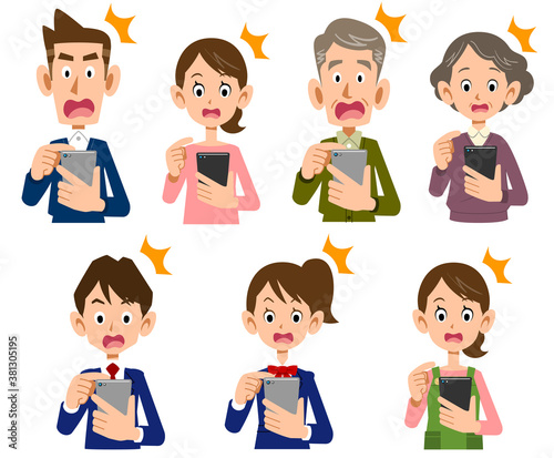 驚いた顔でスマートフォンを操作する家族のイラストセット

