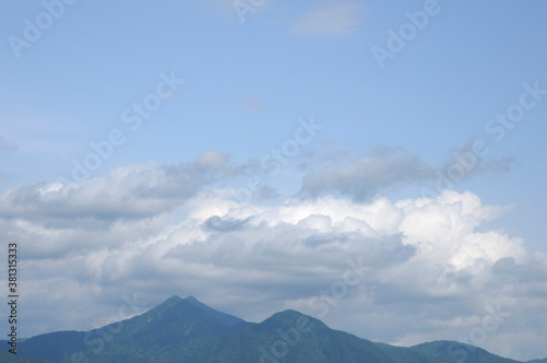 山と空と雲