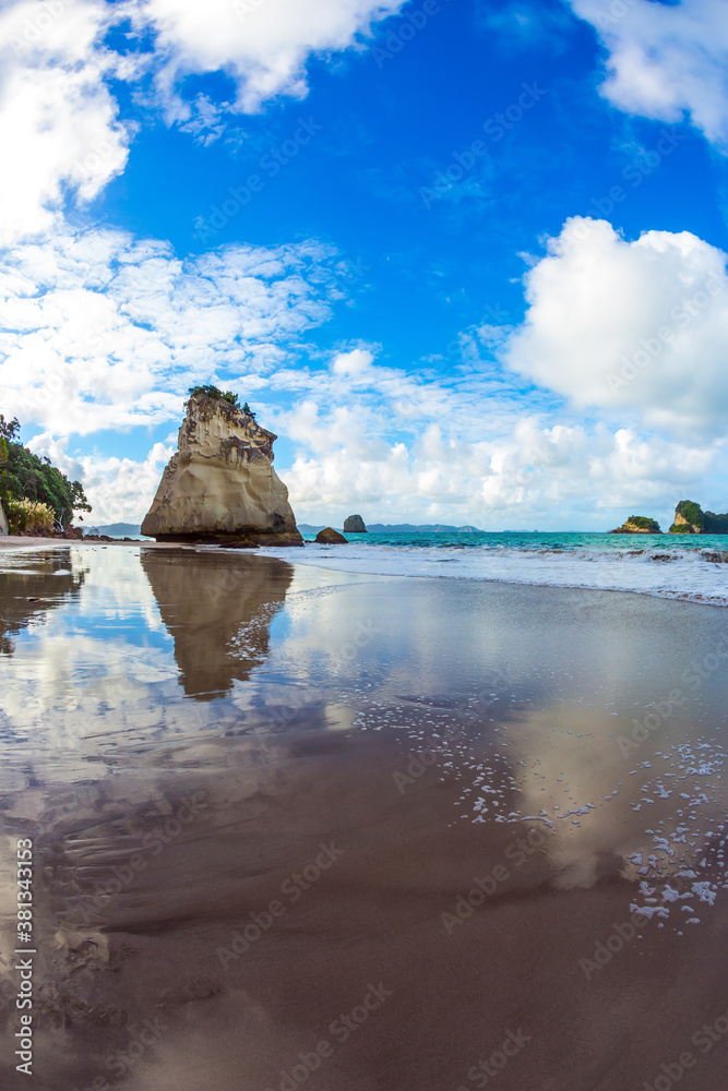 The tidal wave in the Cathedral Cove