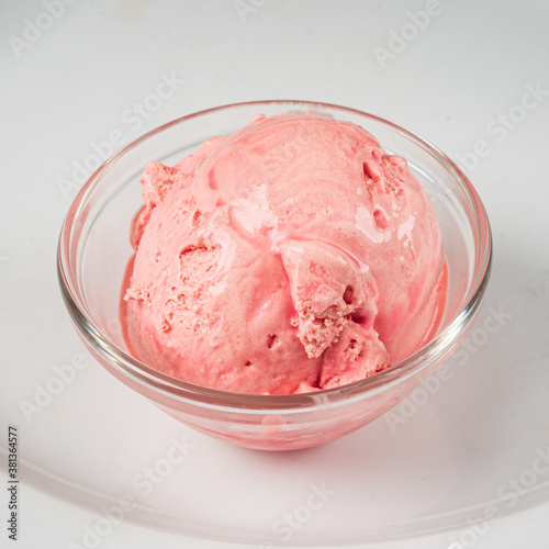 ice cream ball in the bowl