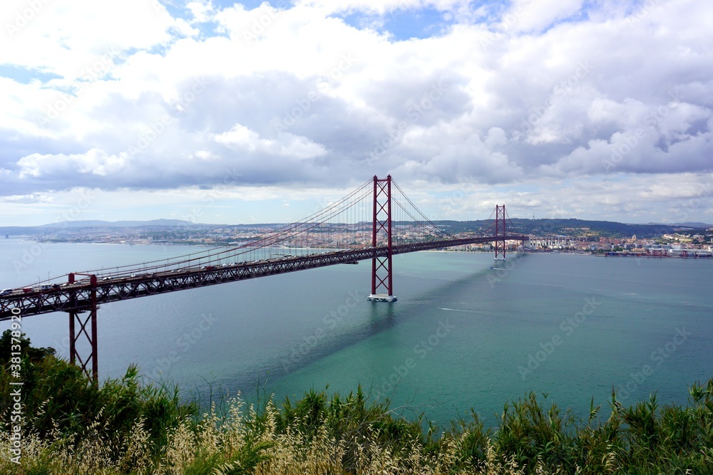 Fototapeta premium Die Ponte 25 de Abril, Brücke des 25. April