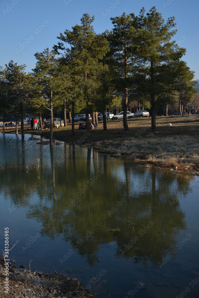 Obraz premium Reflection city shadow abstract river