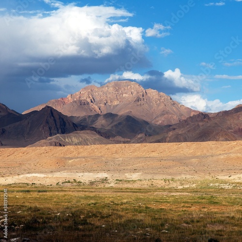 Foto landscape panorama of Pamir mountains in Tajikistan