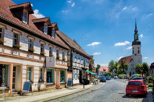 lübbenau, deutschland - altstadt mit nikolaikirche