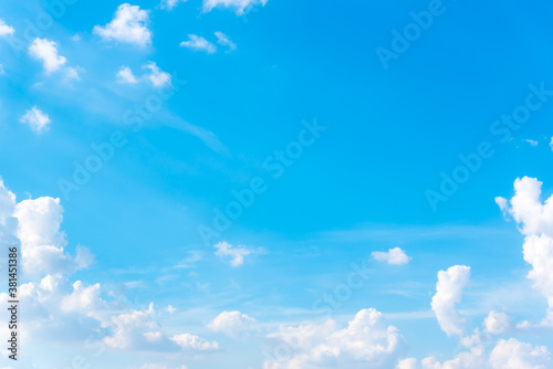 Fototapeta Naklejka Na Ścianę i Meble -  blue sky and White cloud nature background. Beautiful cloud in blue sky.
