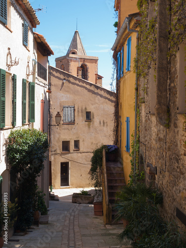 Fototapeta Naklejka Na Ścianę i Meble -  Street in Grimaud village, French Riviera, Cote d'Azur, Provence, southern France