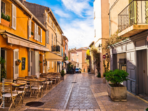 Fototapeta Naklejka Na Ścianę i Meble -  Streets of Saint-Tropez, French Riviera, Côte d'Azur, France
