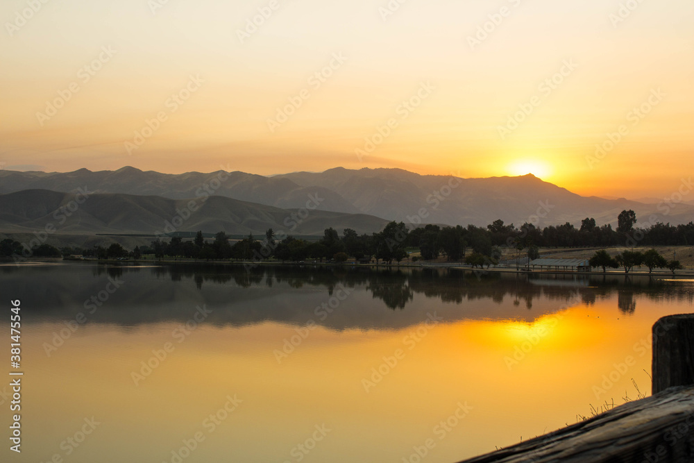 Lake Ming in Bakersfield, CA at Sunrise.