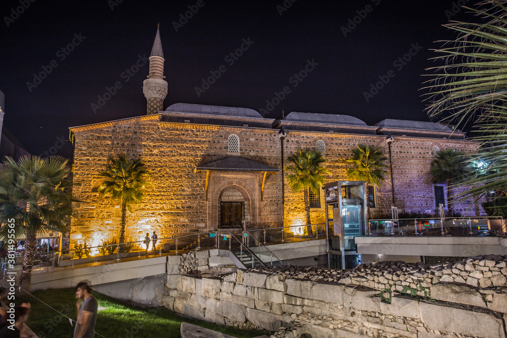 Obraz premium Dzhumaya Mosque in the Plovdiv downtown, Bulgaria.